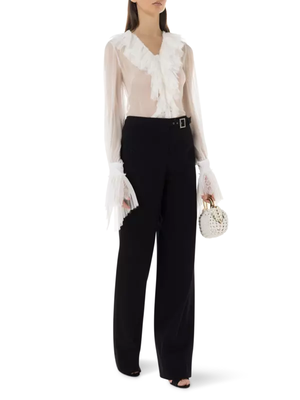 بلوزة من الشيفون بأكمام طويلة ورقبة مكشكشة