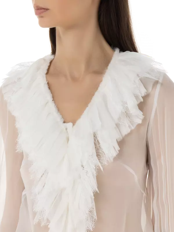 بلوزة من الشيفون بأكمام طويلة ورقبة مكشكشة