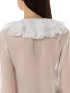 بلوزة من الشيفون بأكمام طويلة ورقبة مكشكشة