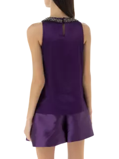 بلوزة بدون أكمام من الساتان مزينة بالخرز