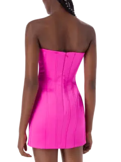 فستان قصير من الساتان بحمالات