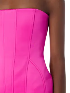 فستان قصير من الساتان بحمالات