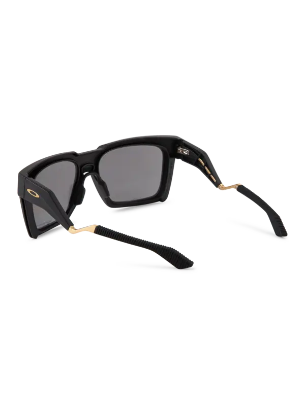 /original/0OO9485_OAKL_Matte Blac_4.png_convert-600x800