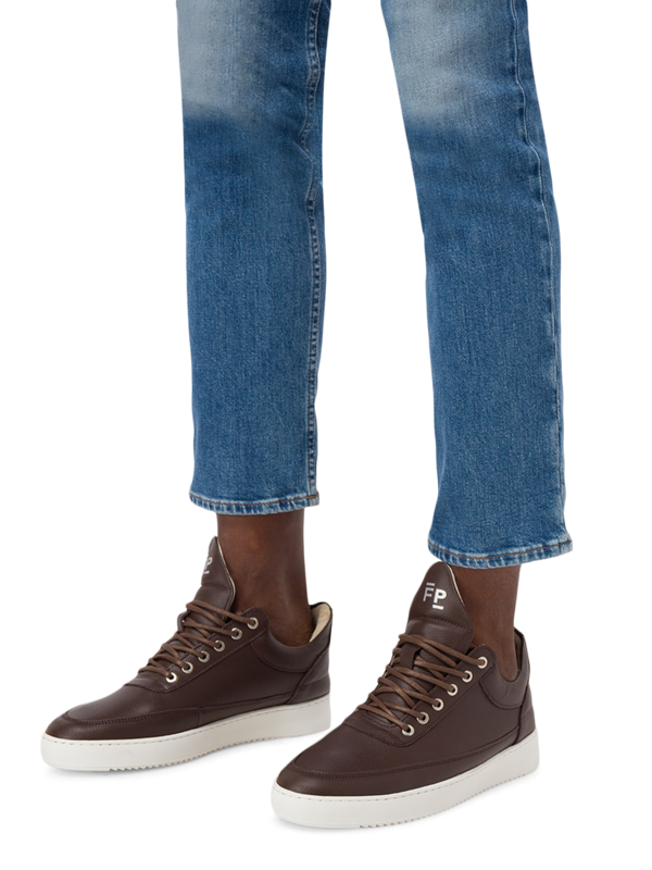 Low Top Crumbs Sneakers