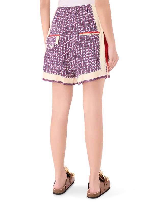 /original/10851027_JEJI_14 RosaRed_3.png_convert-600x800