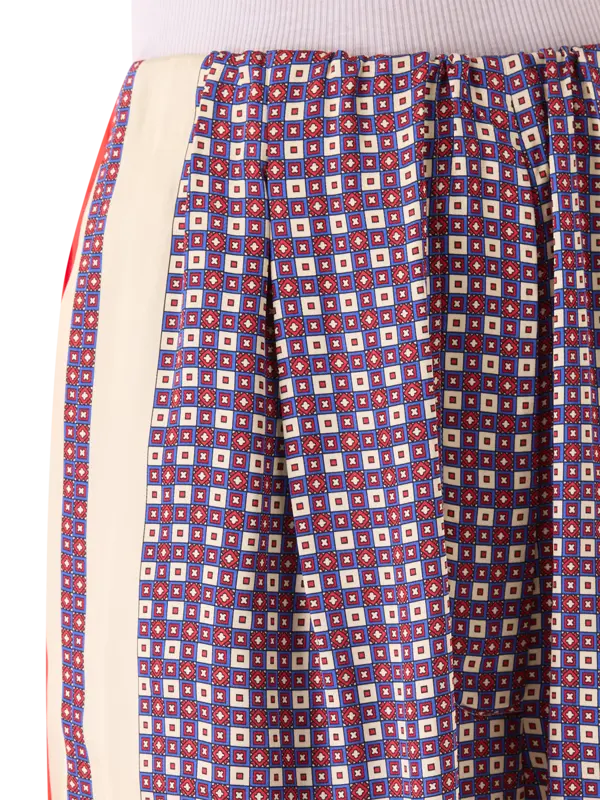 /original/10851027_JEJI_14 RosaRed_4.png_convert-600x800