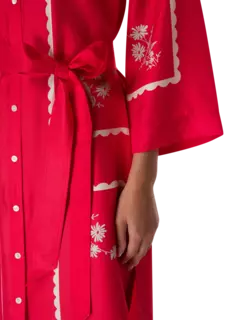 فستان بطبعة زهور الأقحوان