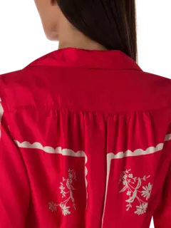 فستان بطبعة زهور الأقحوان