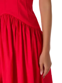 فستان صيفي برباط من الخلف