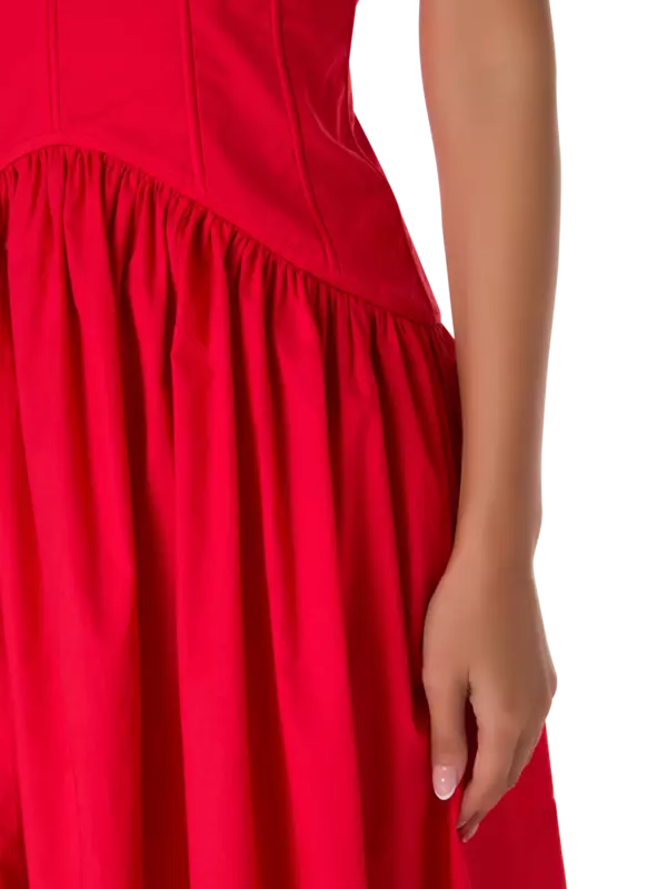 فستان صيفي برباط من الخلف