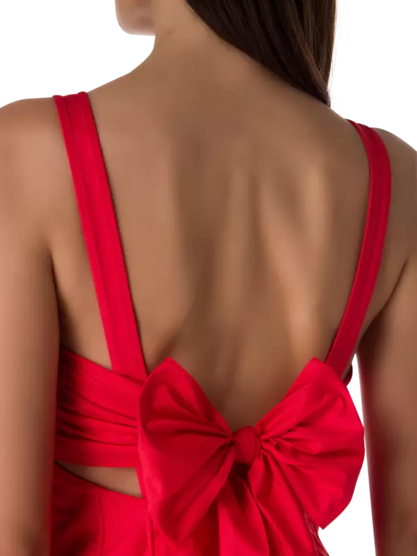 فستان صيفي برباط من الخلف