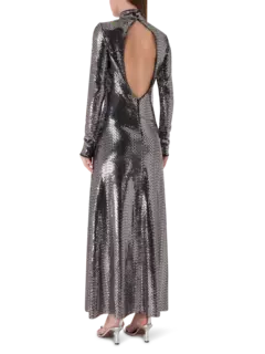 فستان طويل برقبة عالية مزين بالترتر