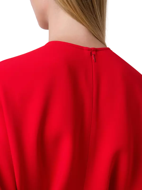 فستان متوسط الطول بأكمام دولمان