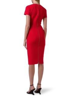 فستان بقصة ضيقة بنمط قميص