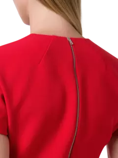 فستان بقصة ضيقة بنمط قميص