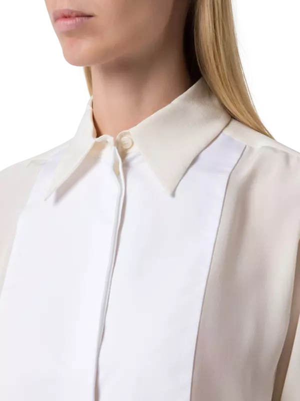 قميص بصدر متباين