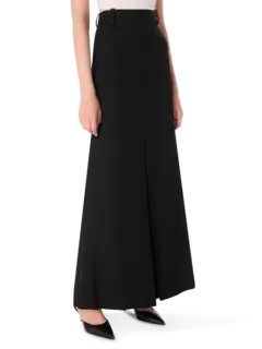 تنورة طويلة بكسرات عريضة