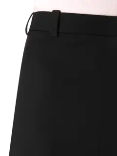 تنورة طويلة بكسرات عريضة