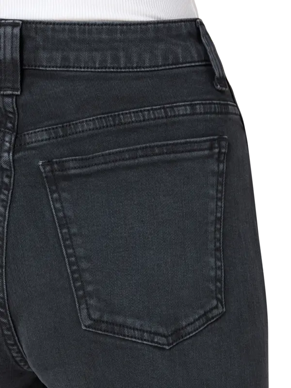 /original/1170902061_KHTE_Clifton061_5.png_convert-600x800