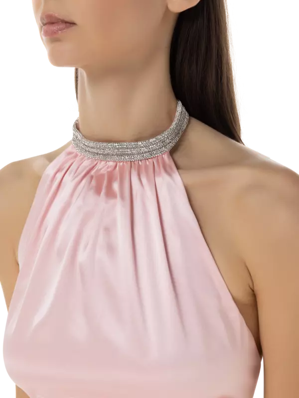 بلوزة كايا بحمالة حول العنق مزينة بالكريستال