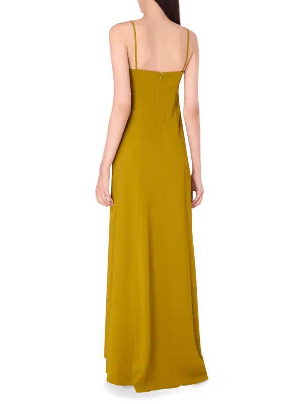 فستان قابل للتمدد بدون حمالات من قماش الكريب كادي