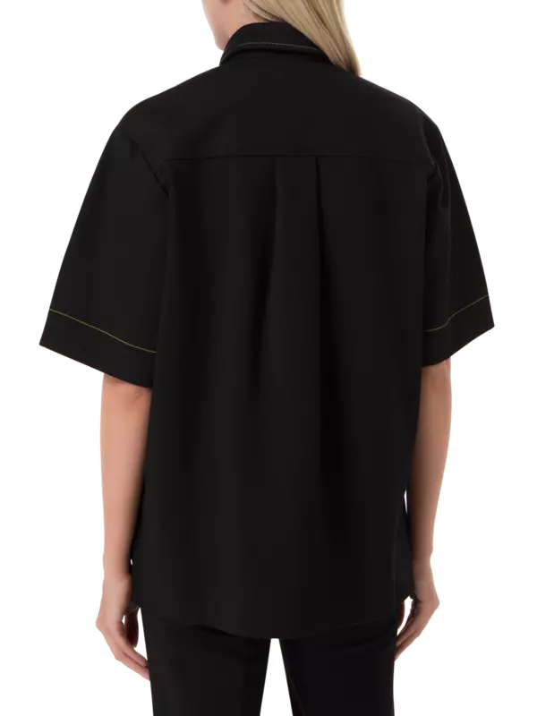 قميص كبير الحجم بياقة مدببة من جيرسيه بونتي