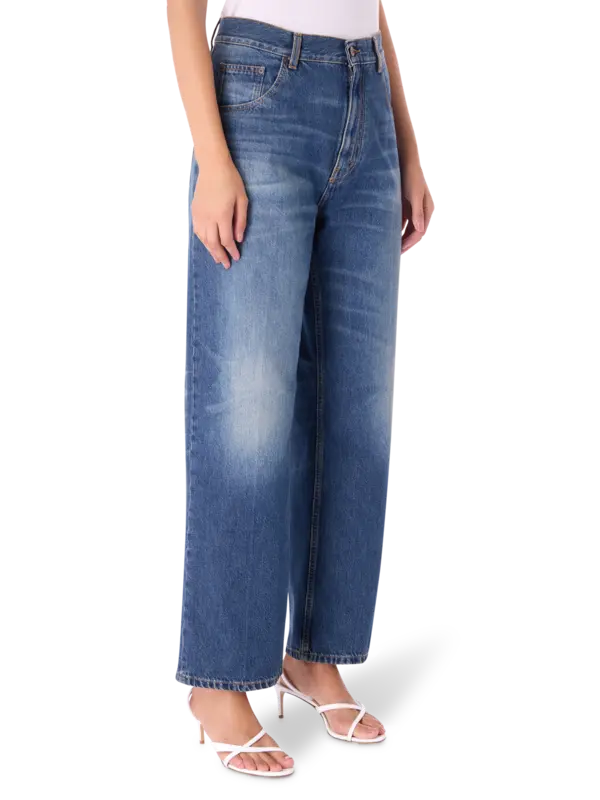 بنطال جينز بوي فريند بتفاصيل مطوية