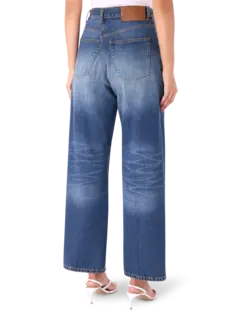 بنطال جينز بوي فريند بتفاصيل مطوية