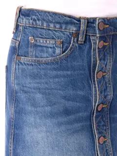 تنورة جينز بصف من الأزرار