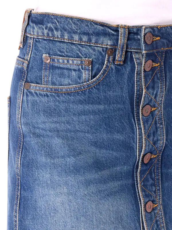 تنورة جينز بصف من الأزرار