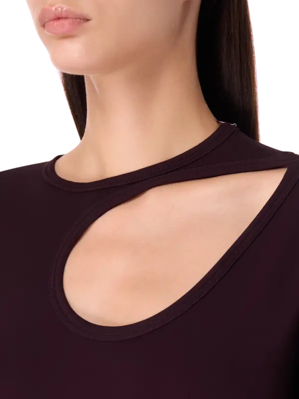 فستان طويل من قماش الجيرسي بتصميم مفتوح