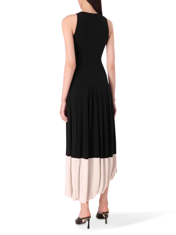 فستان متوسط الطول بدون أكمام وتفصيل حافة