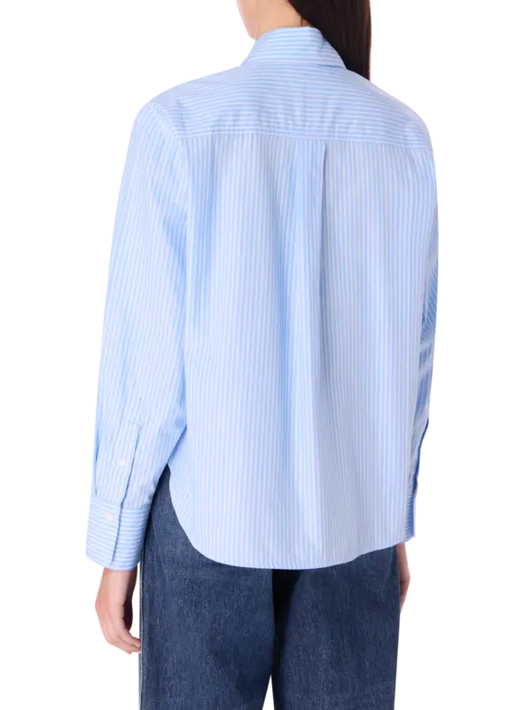 قميص قصير بأكمام طويلة