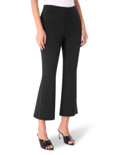 بنطال قصير بتفاصيل مضلعة