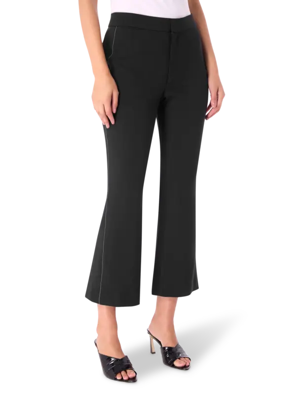 بنطال قصير بتفاصيل مضلعة