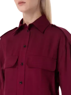 بلوزة بتصميم عملي