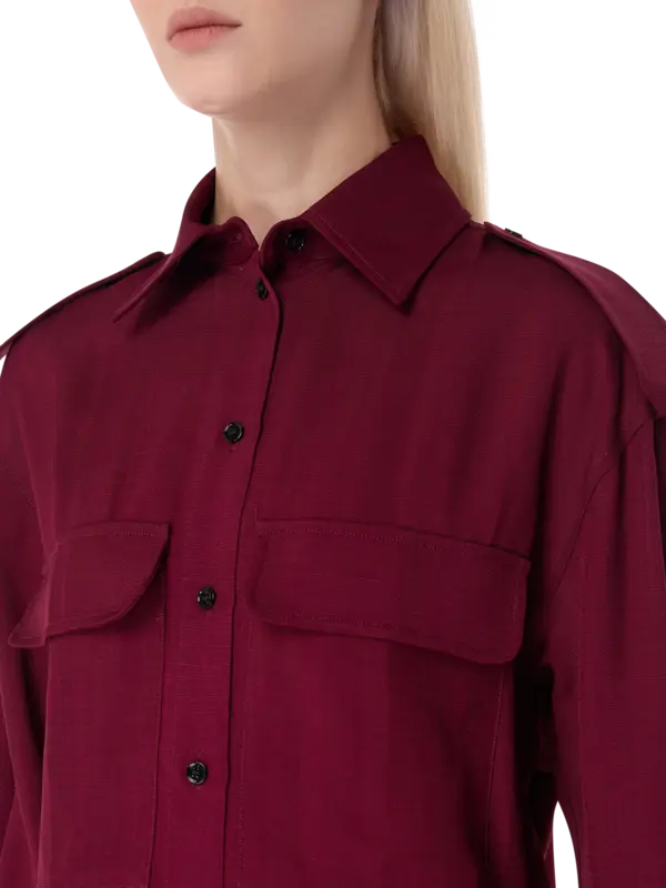 بلوزة بتصميم عملي