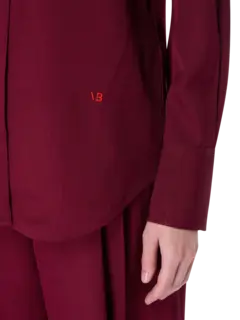 بلوزة بتصميم عملي