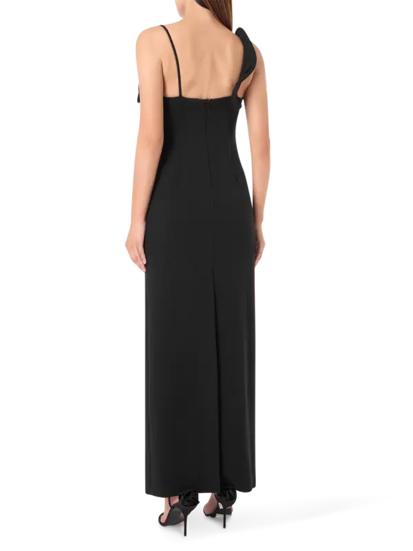 فستان روزيت طويل بتصميم منحوت