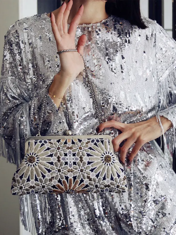 /original/14324_CONS_Metallic_2.png_convert-600x800