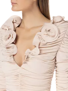 فستان قصير مكشكش بأكمام طويلة