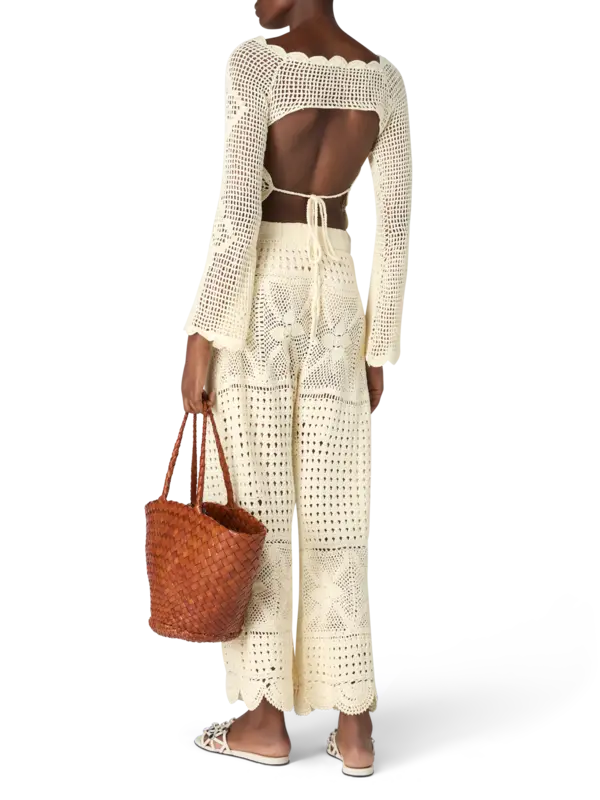 /original/19682_AGUA_White_2.png_convert-600x800