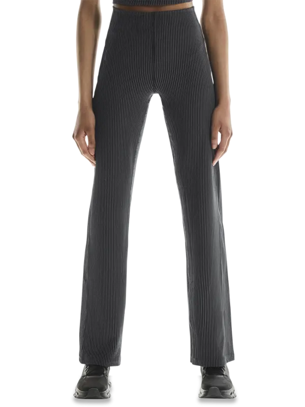 /original/1WF30470080_ONRU_BlackRock_1.png_convert-600x800