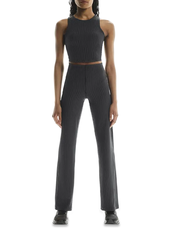 /original/1WF30470080_ONRU_BlackRock_2.png_convert-600x800