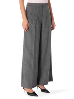 بنطال تيلدا بأرجل واسعة