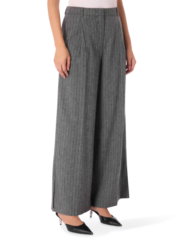 بنطال تيلدا بأرجل واسعة