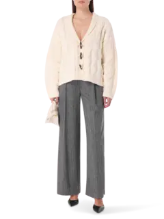 بنطال تيلدا بأرجل واسعة