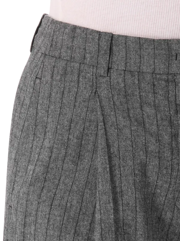 بنطال تيلدا بأرجل واسعة