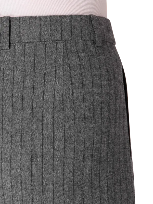 بنطال تيلدا بأرجل واسعة