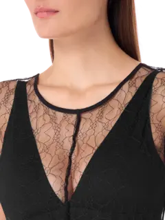 فستان مونتينيغرو متوسط الطول من الدانتيل بدون أكمام